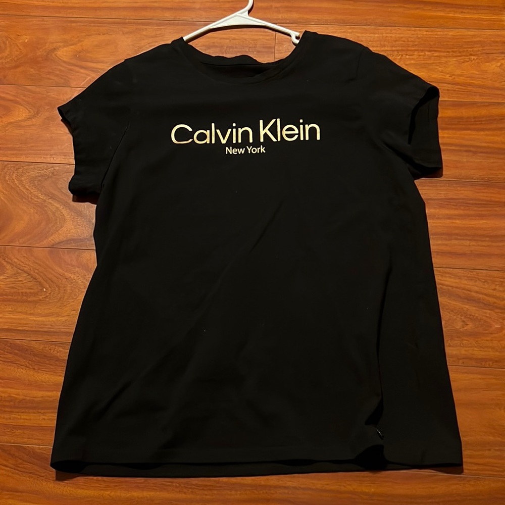 black calvin klein tshirt